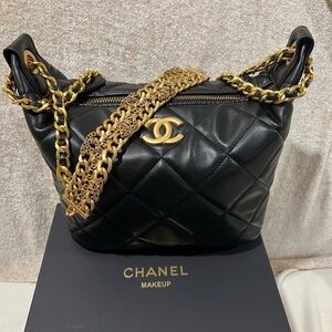 New Novelty CC Beauty Crossbody Bag GWP/ VIP